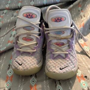 Nike Kids Sneakers in Purple and White